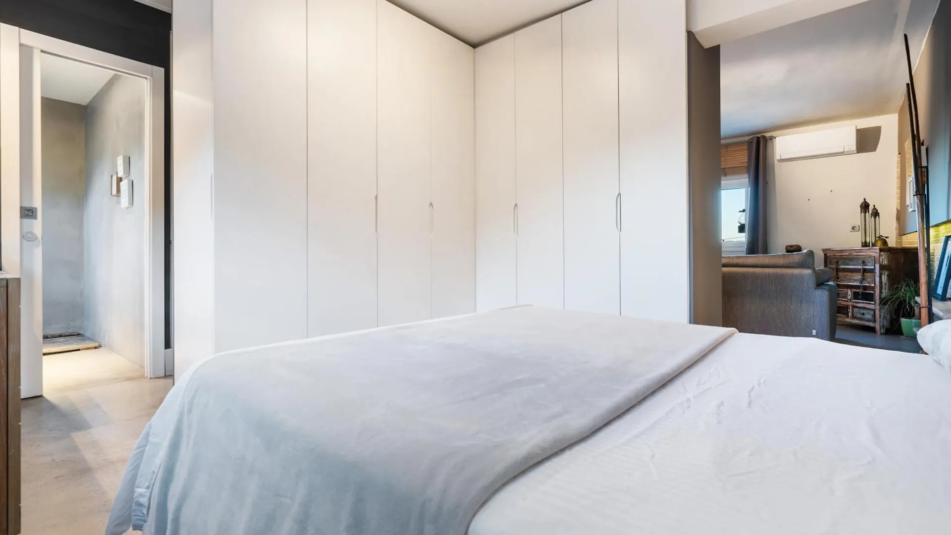 Bright Apartment Ferry Terminal & Las Ramblas Βαρκελώνη